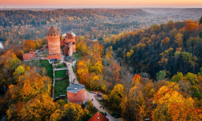 airbaltic_blog_sigulda_nft_autumn_view-790x474-2.jpg